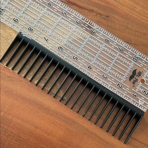 Dyson Black Hair Comb